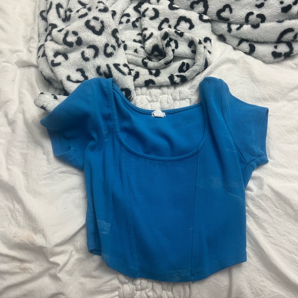 never worn, deodorant stains on pic, i will obviously wash before sending out